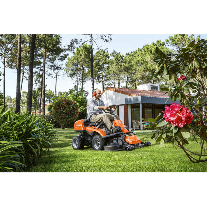 husqvarna frontmaeher r 214c inkl. maehdeck combi 94cm 17.jpg husqvarna frontmaeher r 214c inkl. maehdeck combi 94cm 17.jpg