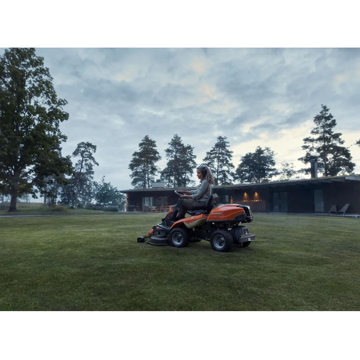 husqvarna frontmaeher r 216t awd inkl. combi maehwerk 103cm 7.jpg husqvarna frontmaeher r 216t awd inkl. combi maehwerk 103cm 7.jpg
