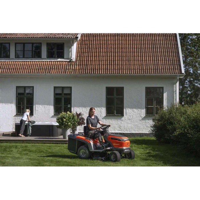 husqvarna tc 100i akku rasentraktor 9.jpg husqvarna tc 100i akku rasentraktor 9.jpg